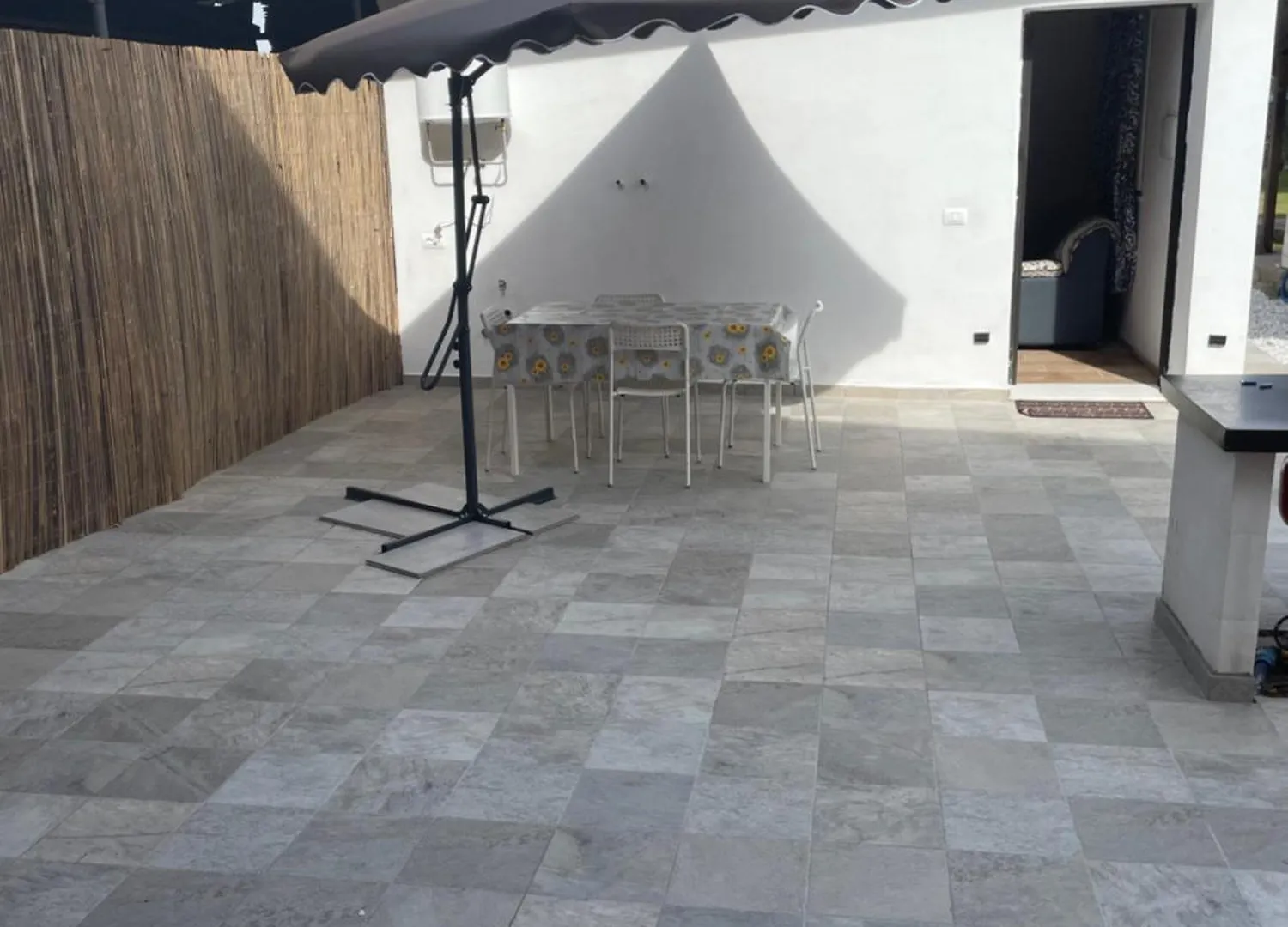 La Perla Marina contacts
